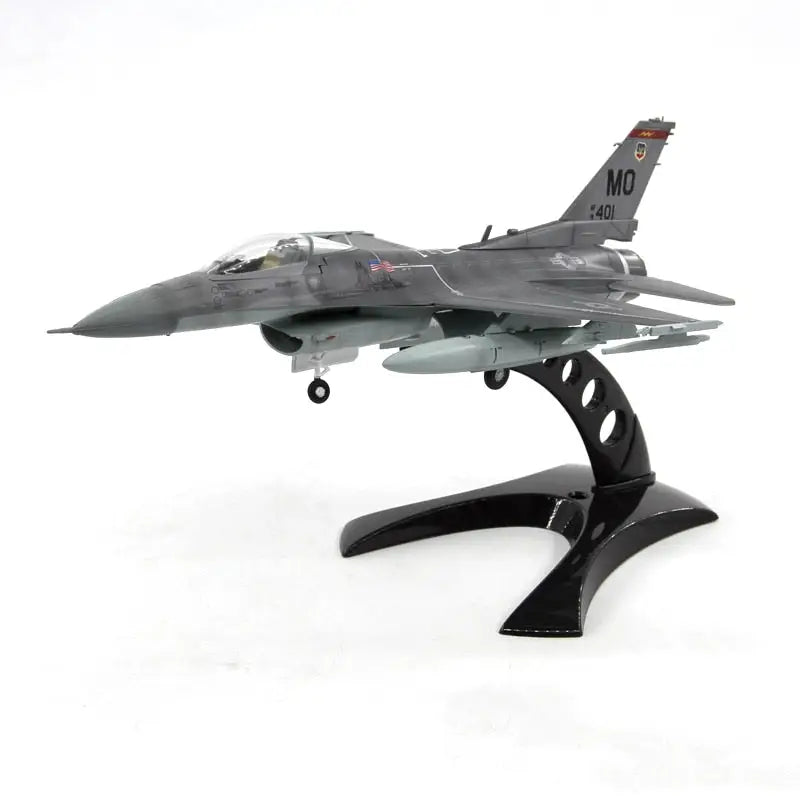 Collectible aircraft F-16 Fighter 1/72 - toys