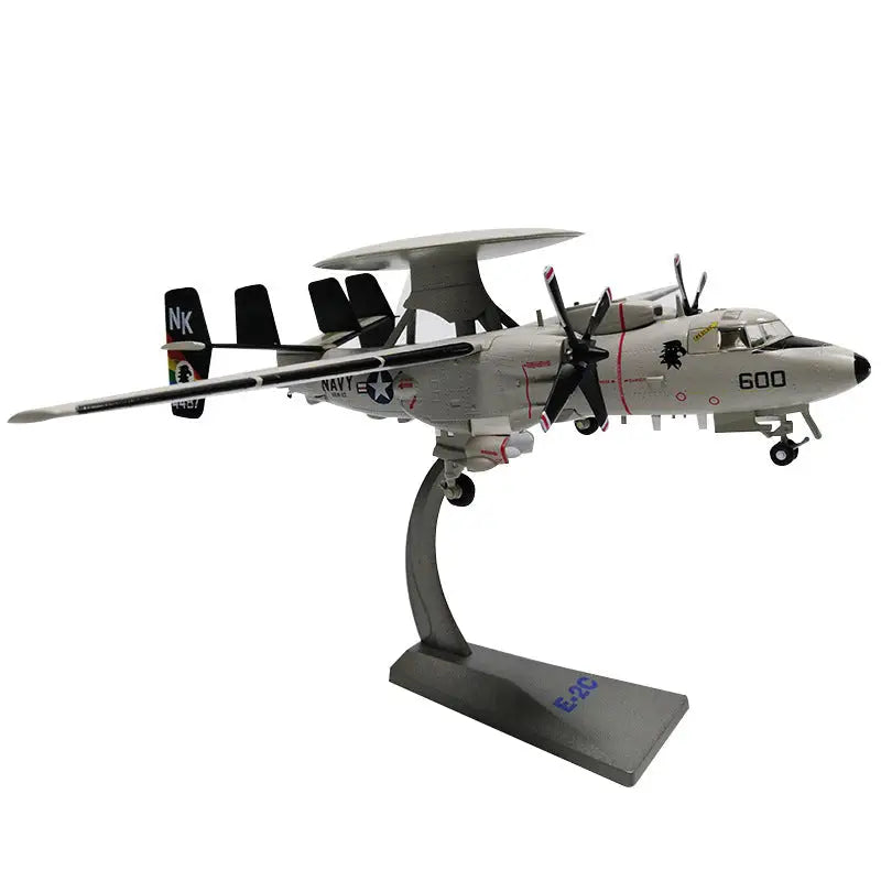 Collector aircraft of the US Air Force E-2C Hawkeye 1/72 -