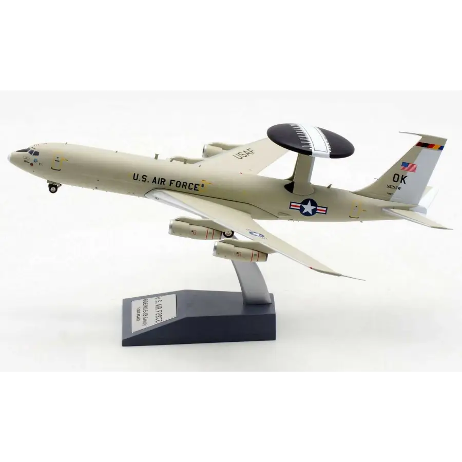 Collector aircraft of the US Air Force E-3 Sentry 1/144 -