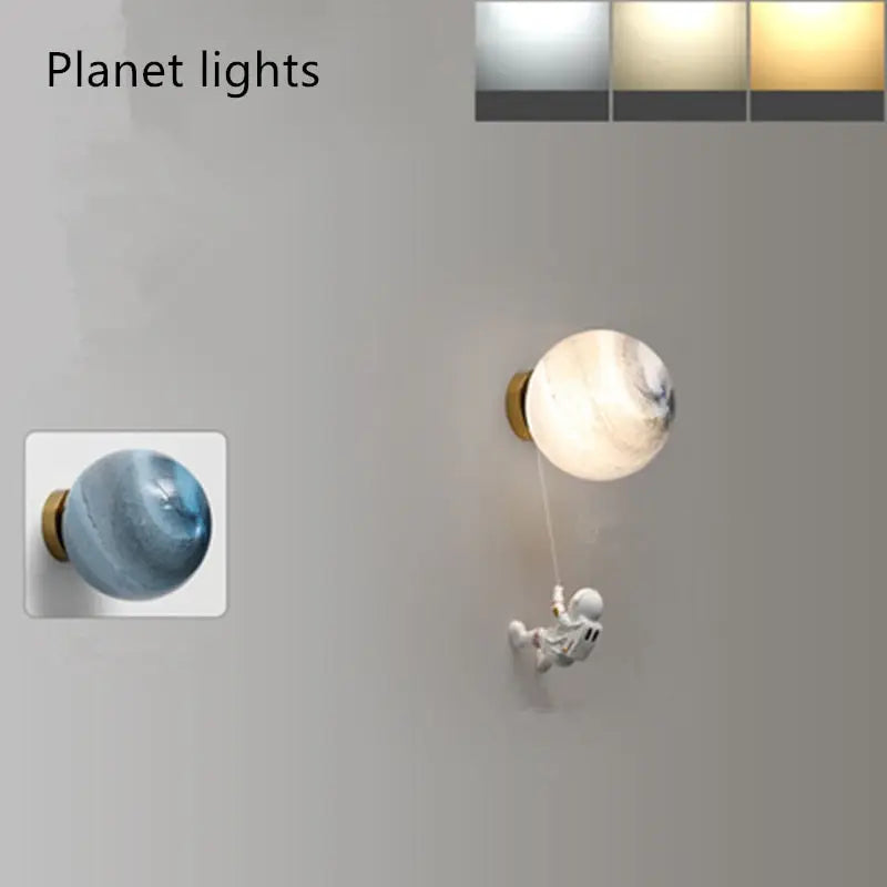 Decorative astronaut night light - Planet lights / Warm