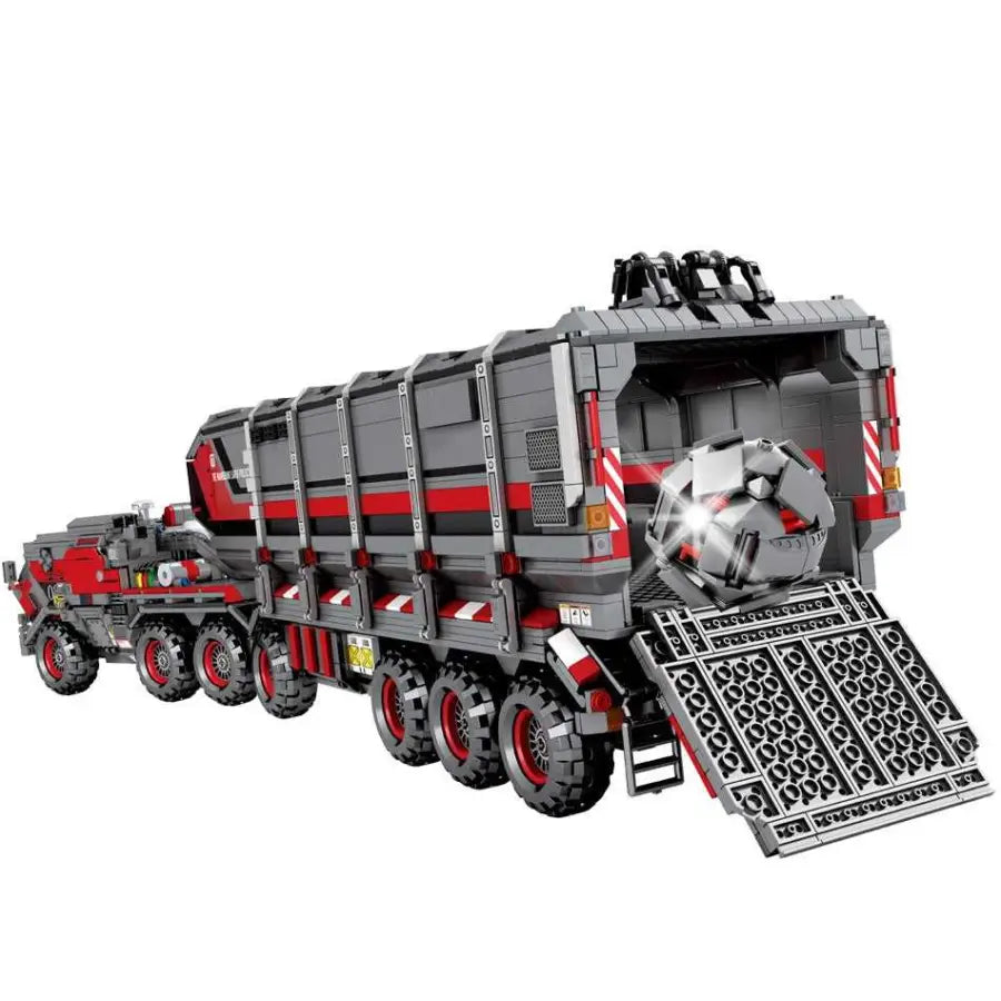 Futuristic army tractor with trailer - Toys & Games