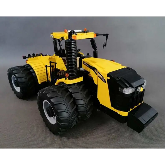 Large radio-controlled wheeled tractor with trailer - Only