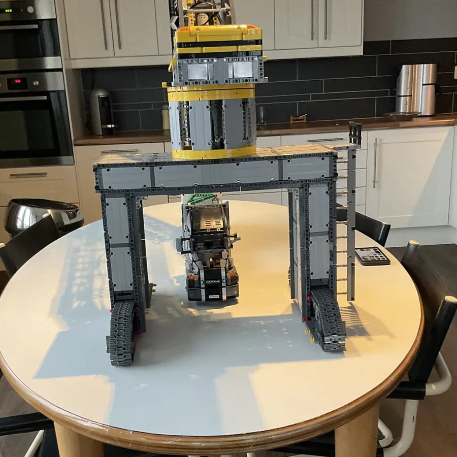 Model of container crane with remote control - toys