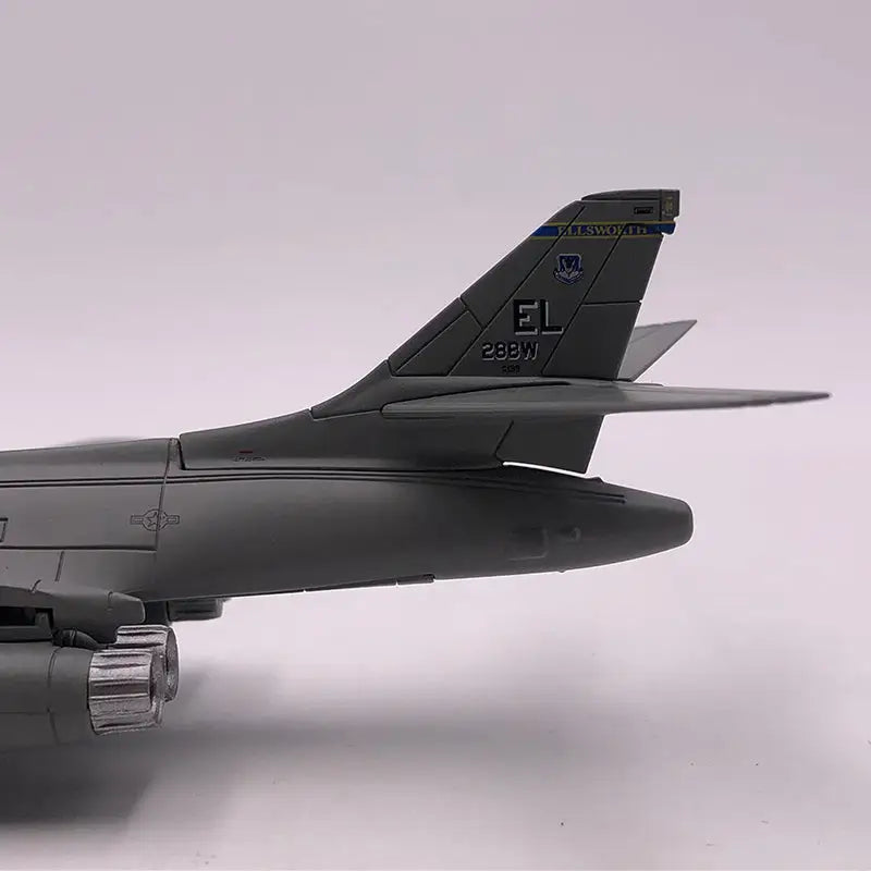 USAF B-1 1/200 Collectible Strategic Bomber - Photo Color EL