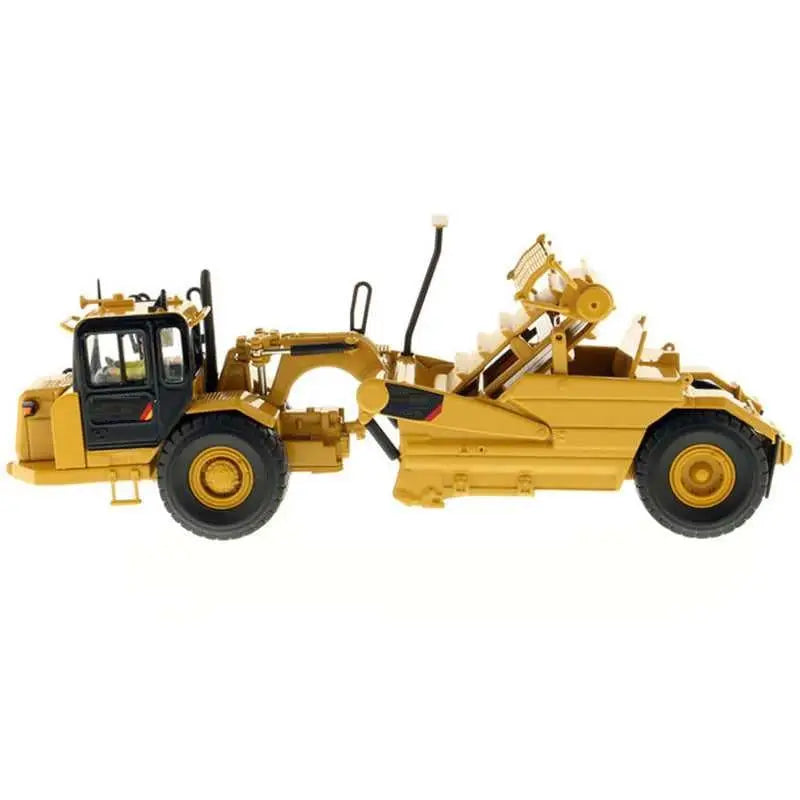 Wheeled tractor-scraper 1:50 - Toys & Games